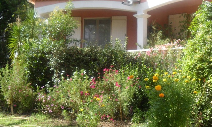 Saliers Apartamento | Hermoso entorno, propicio para la calma, en una aldea en Camargue