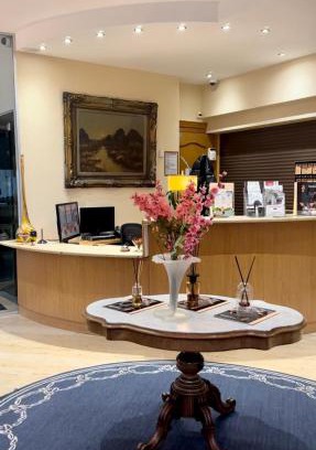 Givet Hotel | Les Reflets Jaunes