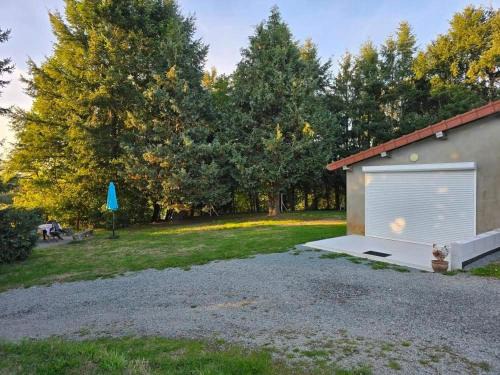 Saint-Gervais-d'Auvergne Apartamento | Les Rochettes, joli appartement, tout neuf, calme et paisible