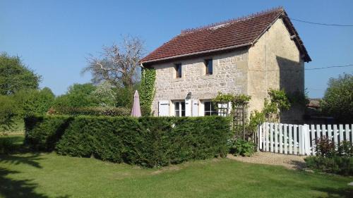 Saint-Vincent-la-Chatre Casa | Les Roses Trémières