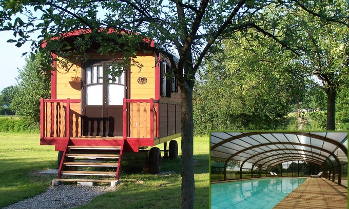 Calleville Casa | Les Roulottes de la Risle: cosy, swimming pool and spa
