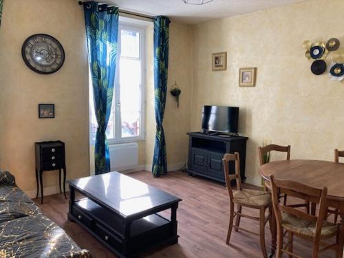 Villebois-Lavalette Apartamento | les vieilles Halles de Villebois