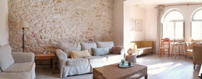 Tivissa Casa | Les violetes
