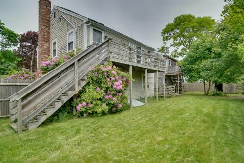 Falmouth Heights Casa | Less Than 1 Mi to Beach Family-Friendly Falmouth Home!
