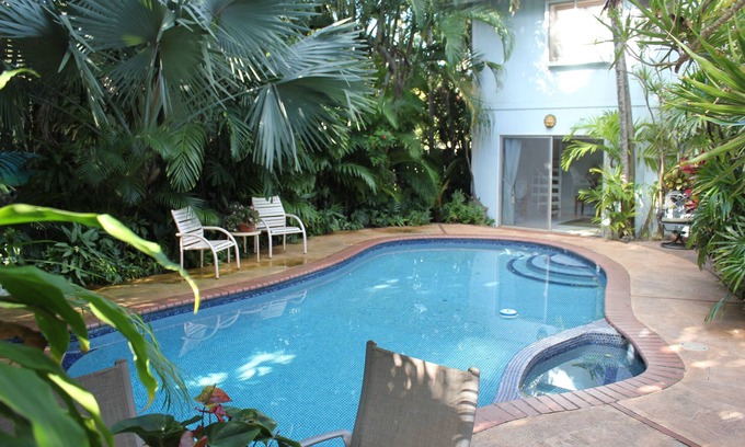 Kailua Cabaña | A menos de 1 minuto a pie de la playa de Kailua, piscina, jacuzzi, aire acondicionado, NUC # 90 / BB -0013