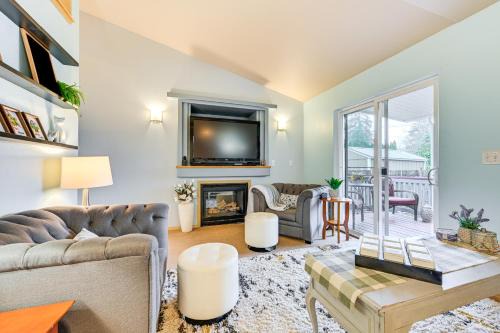 Olympia Casa | Less Than 2 Mi to Budd Inlet Pet-Friendly Home!