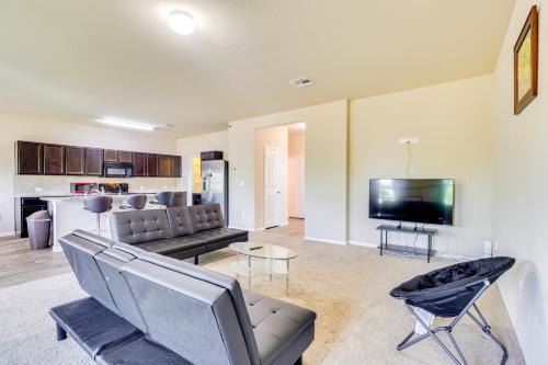 Manor Casa | Less Than 20 Mi to Dtwn Austin Home in Quiet Neighborhood