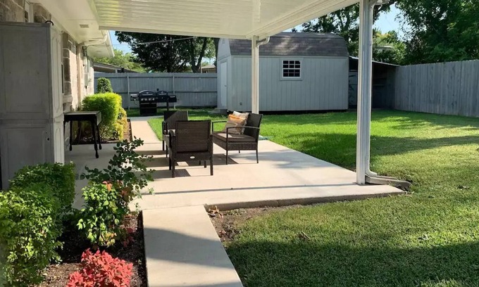 Rockwall Casa | Less than a mile from downtown Rockwall