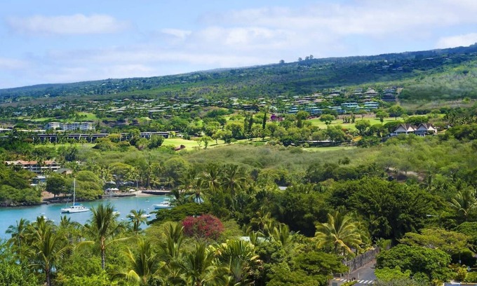 Keauhou Casa | Let's runaway to the Island! Spa, Game Room, Near Pahoehoe Beach Park
