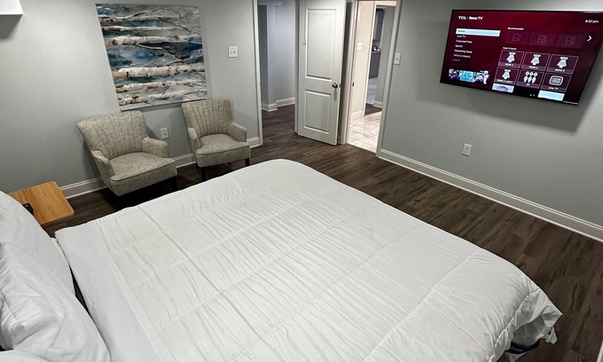 Broadmoor Casa | Let the Good Times Roll and Enjoy Nola with Us.Great Uptown Location !!!