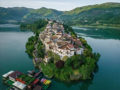 Colle di Tora Apartamento | Letizia lake house panoramic view
