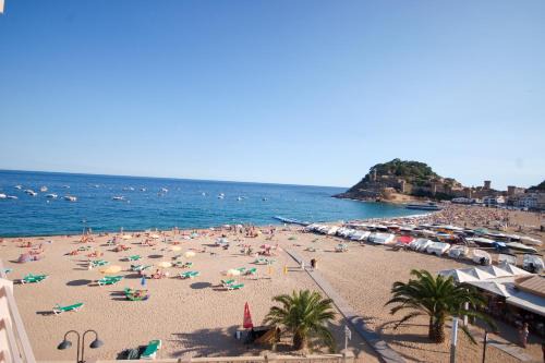 Tossa de Mar Apartamento | Lets Holidays Tossa de Mar Beach Apartment