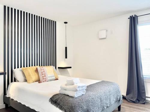 Desjardins Apartamento | Levis Center New Studio #1 with AC, EV Chrger and 2 Parking spaces