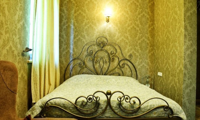 Parpi Apartamento | Levon's Dom: Vintage Room