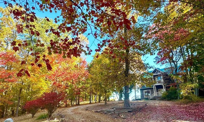 Bostic Cabina | Levons Landing - The ULTIMATE Mountain View Near Lake Lure and Asheville