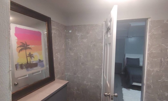 East End Apartamento | Levor Lettsome - Duplex 2bed 2bath