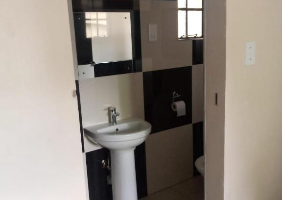 Mahikeng Casa | Lewatle guest lodge