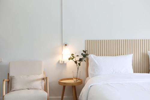 Talat Yai Hotel | Lfour phuket