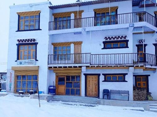Kaza Casa | Lhaksam Homestay By StayApart