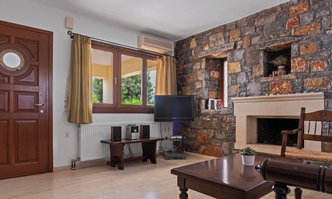Makry Gialos Apartamento | Liakoto Stonewall House Ground Floor