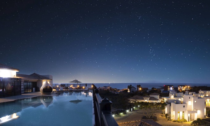 Hallim Hotel | Libentia Hotel & Pool Villa