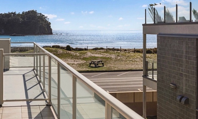 Mount Maunganui Cabaña | LICENSE TO CHILL - MT MAUNGANUI HOLIDAY APARTMENT in Mt Maunganui