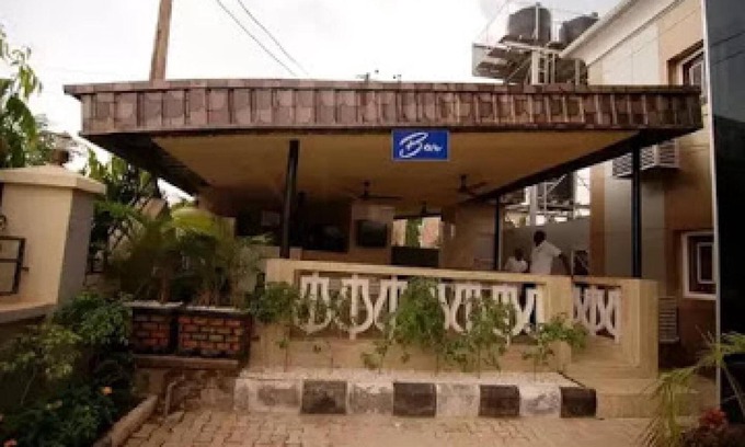 Gwarinpa Estate Hotel | Lois Hotel
