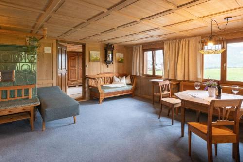 Schwarzenberg Apartamento | Liebevoll sanierte Wohnung in einem alten Bregenzerwälderhaus
