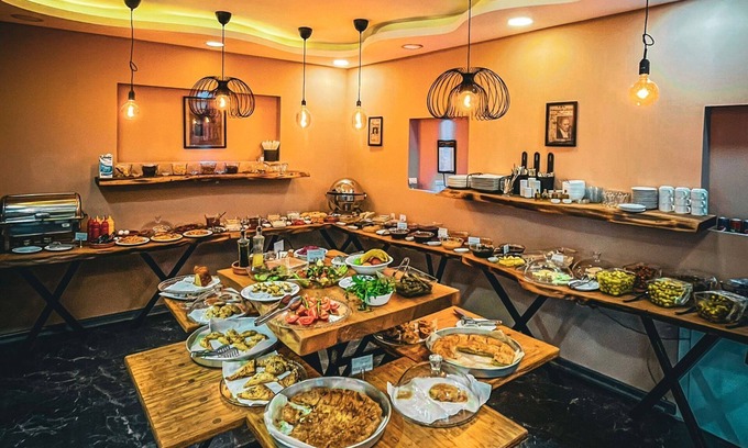 Karsiyaka Hotel | Life Artemis Otel