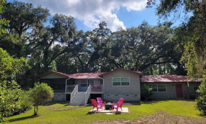Inverness Casa | Amazing lakefront home ready for you and the family!