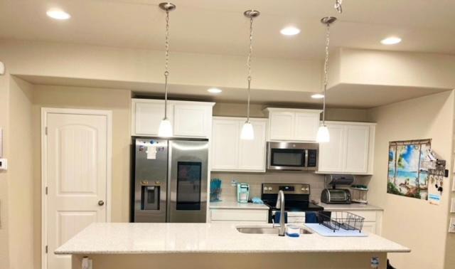 Southeast Colorado Springs Casa | Life is Better at the Beach!