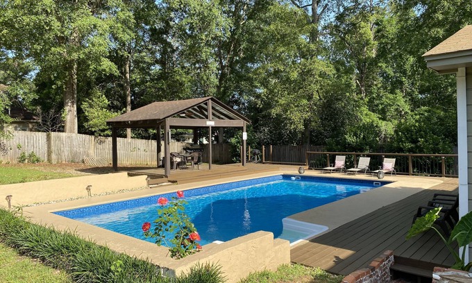 Tallahassee Casa | ¡La vida es mejor en la piscina!