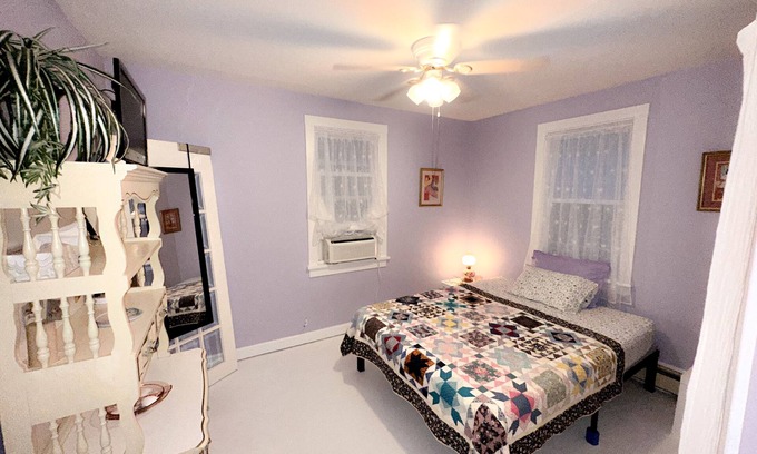 Ventnor City Casa | Life is good at the beach! 4br 2.5ba Pet-friendly home w/ Parking.