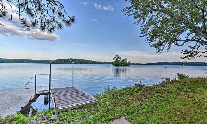 Winthrop Cabaña | Life on the Lake with Private Dock & Fire Pit!