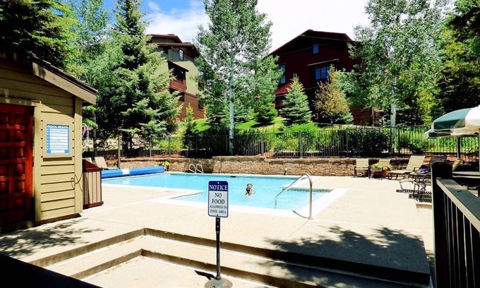 Steamboat Springs Condominio | Lift Tickets Ground Floor in Mtn Village, Wifi, Fireplace, Hot Tubs