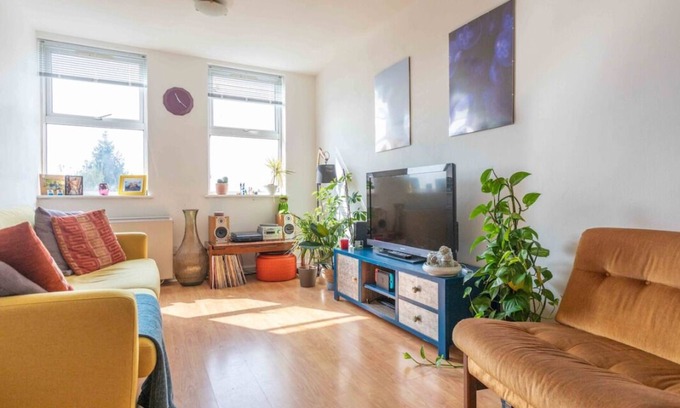 Waltham Cross Apartamento | Light and Bright 2-bedroom apartment in Waltham Cross, free off street parking