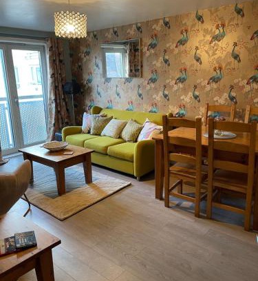 Windmill Hill Apartamento | Light & bright, centrally located apartment