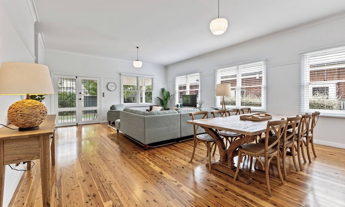Turvey Park Casa | Light filled and spacious home in a central location
