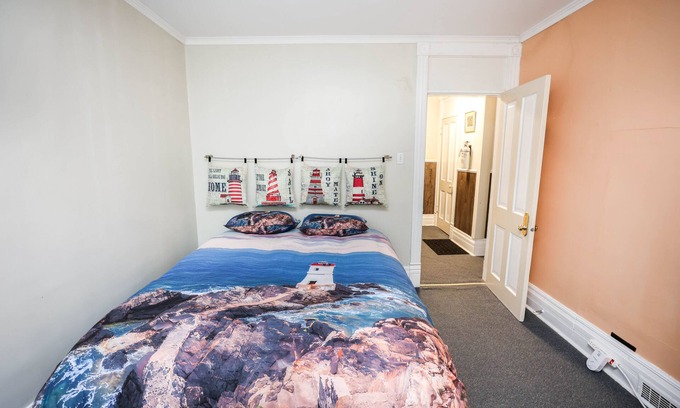 Winnipeg Apartamento | Light House , Unique Apartment in the Heart of the city
