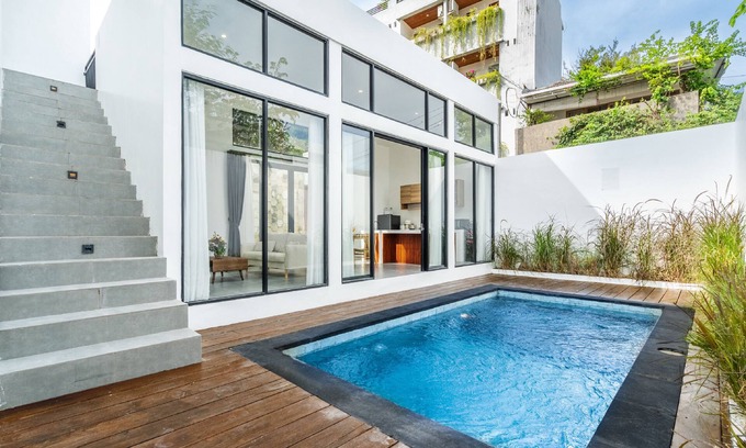 Batu Bolong Villa | Light Way Villa in Canggu