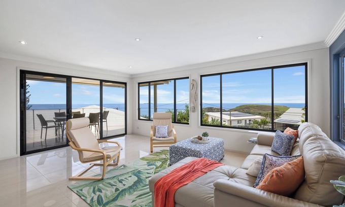 Emerald Beach Casa | Lighthouse at Emerald Beach – Relax, Reconnect, and Recharge