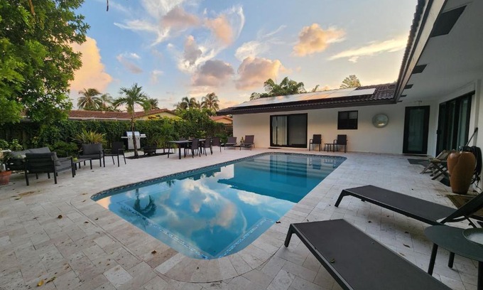 Coral Ridge Isles Apartamento | Lighthouse Guest Suites