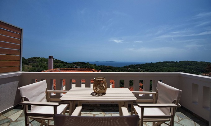 Alonissos Casa | Likavgies Comfort Maisonettes