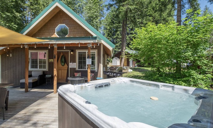 Ardenvoir Cabina | Lil Bigfoot Chalet-10% Off Last Minute, Hot Tub