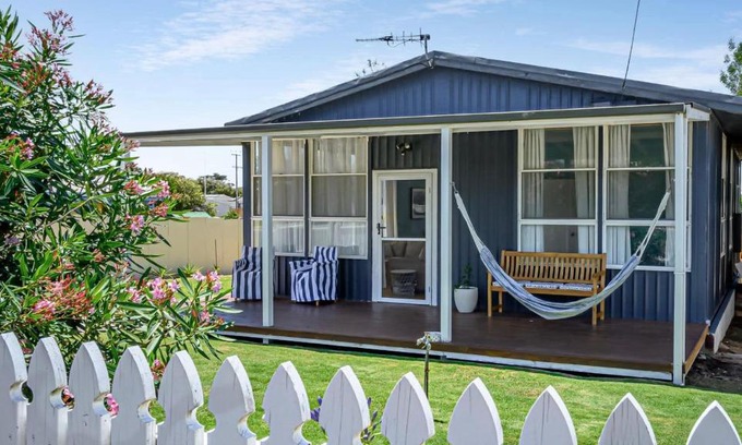 Goolwa Beach Casa | Lil Blue Surf Shack family and pet friendly