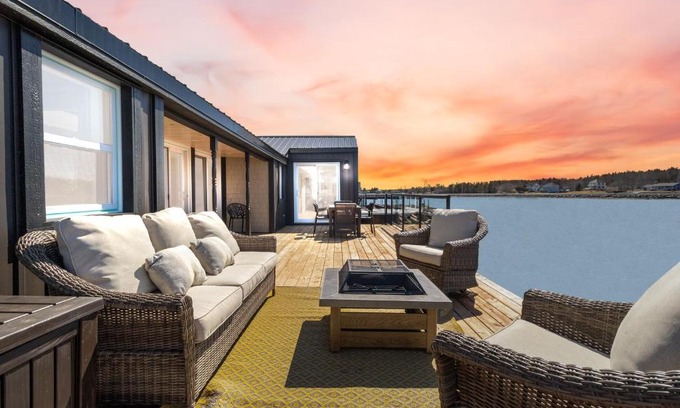 Lunenburg Villa | lil Hook - Ocean View Villa - Unit 7 Lunenburg