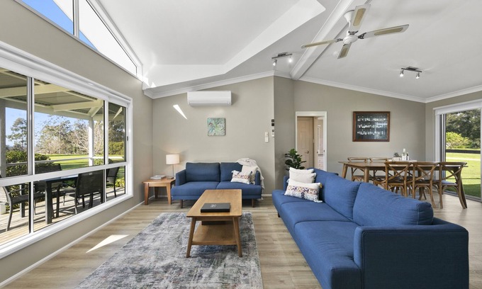 Pokolbin Casa | Lilly Pilly Cottage at the Grange - Rothbury