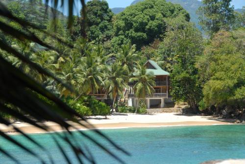 Glacis Chalet De Esquí | LÌlot Beach Chalets