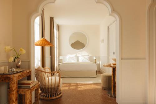 Hyeres City Centre Hotel | LILOU