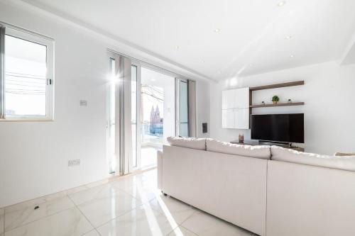 Mellieħa Heights Apartamento | Lily of the Hill - 2 Bedr, 3 bath